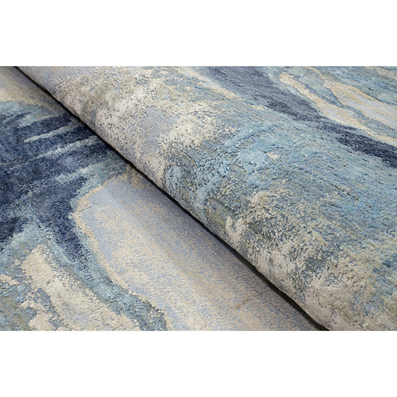 Abstract Area Rug in Silver/Blue/Ivory