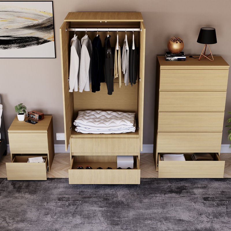 Romeon Piece Bedroom Set, Pine