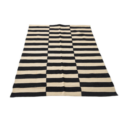 Tapis noir et blanc Ohlson