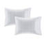Literie simple avec édredon rayé et draps - Coussin bleu et gris