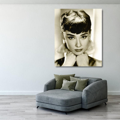 Audrey Hepburn - sépia