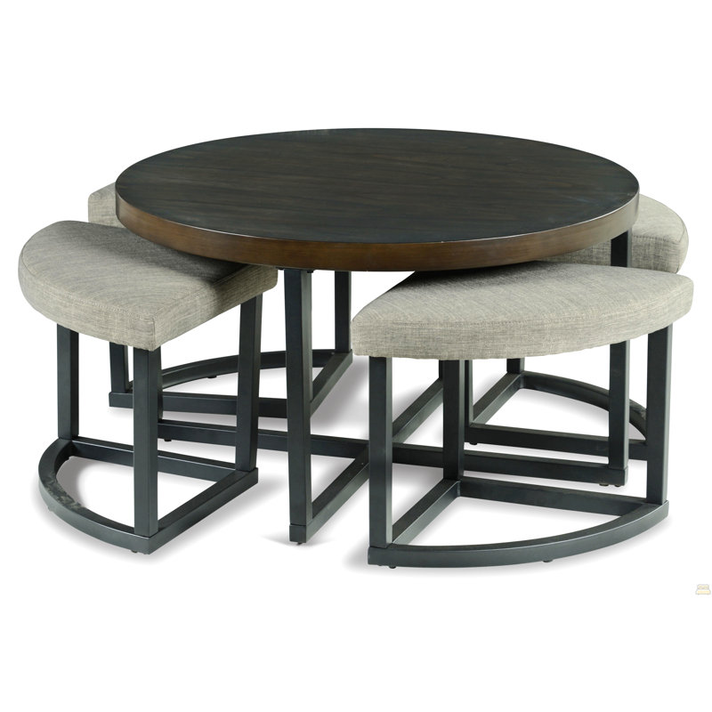 Table basse avec tabourets