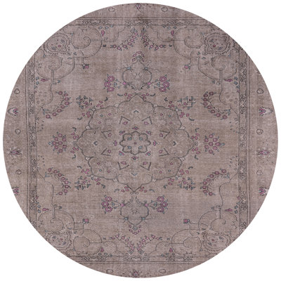Tapis brun à motif oriental