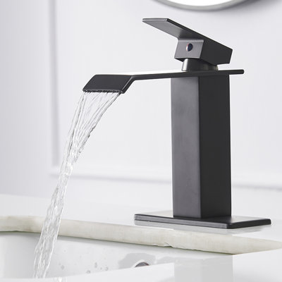 Single-Hole Single-handle Bathroom Faucet with Drain Assembly