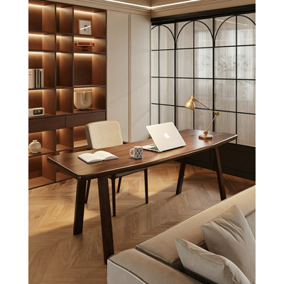 Bureau rustique en bois naturel avec plateau à bord irrégulier