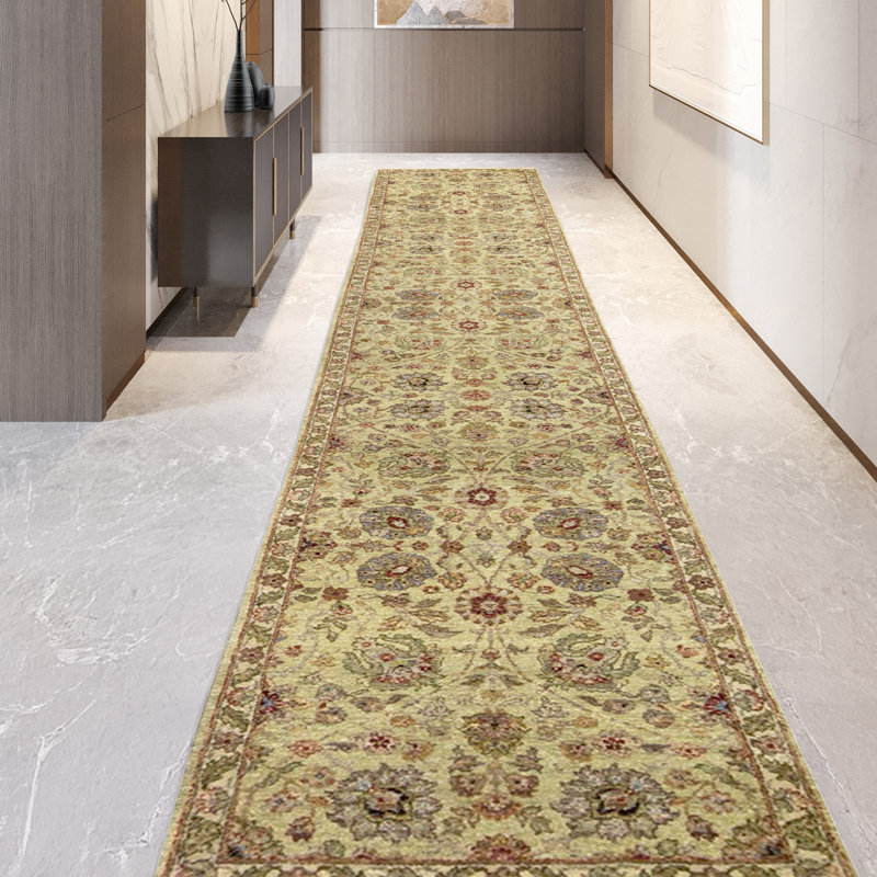 Tapis de couloir vert et ivoire noué à la main de haute qualité