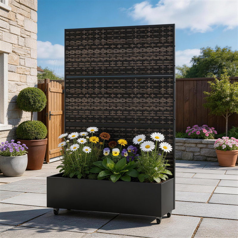 Boîte à fleurs en rotin avec treillis et roues Oren, H 70,8 po x l 47,2 po x P 15,7 po, Black