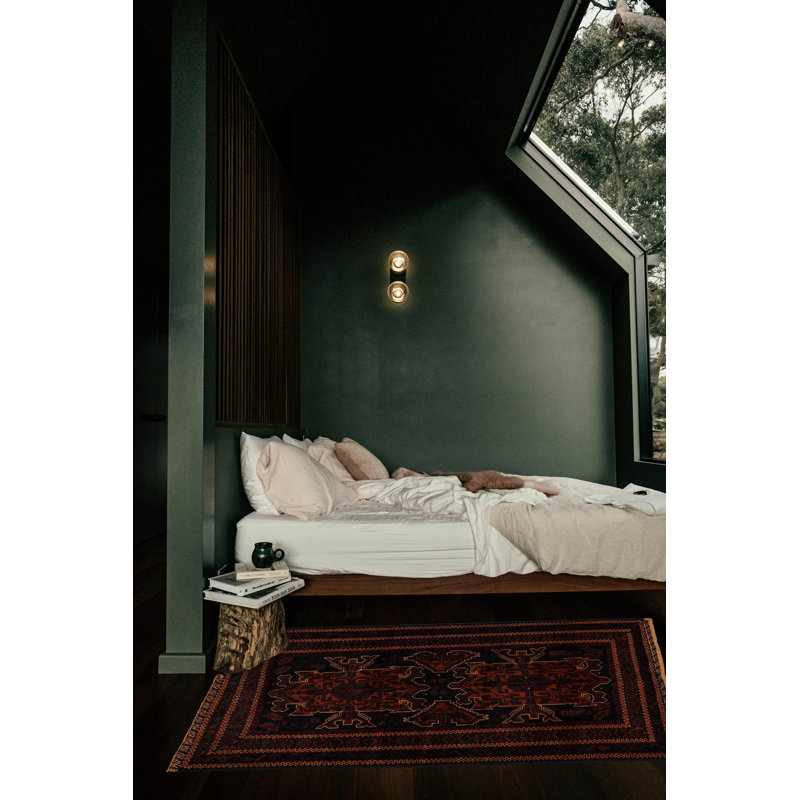 Tapis noir Teimani 4 pi 0 po x 6 pi 7 po