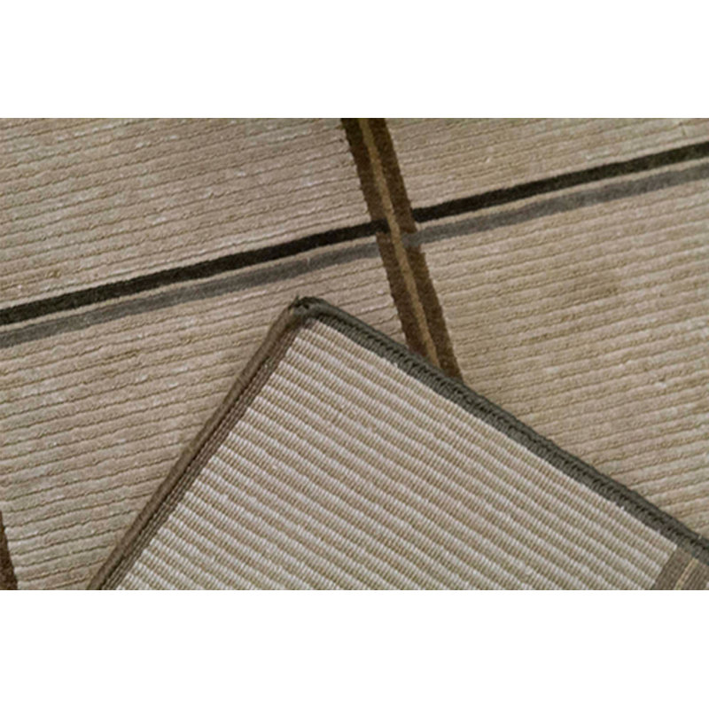 Wool Geometric Area Rug in Beige/Brown
