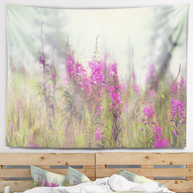 Tapisserie florale mauve, H 78 po x l 92 po