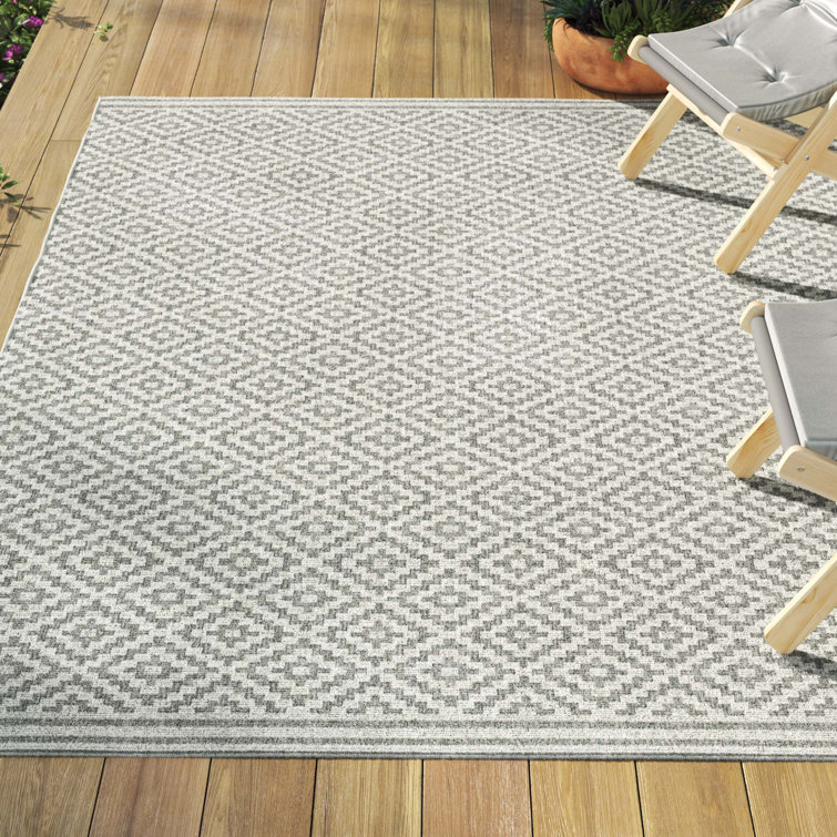 Aaima Geometric Indoor / Outdoor Area Rug