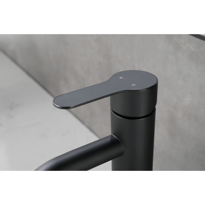 Robinet de lavabo de salle de bain Robinet de salle de bain monocorps à poignée simple Robinet de meuble-lavabo moderne à fixation sur comptoir 1 trou ou 3 trous