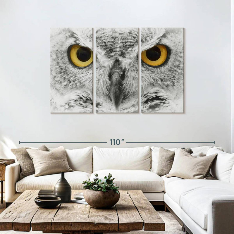 Hibou Brampt regardant fixement, H 48 po x l 74 po