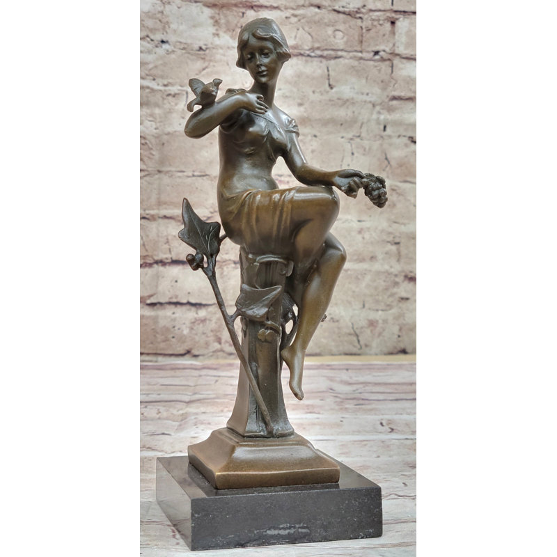 Figurine fille exotique de style années 1930
