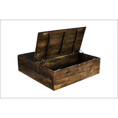 Large Rustic Trunk Coffee Table With Storage, Perfect For Adding Charm And Functionality To Any Living Room.