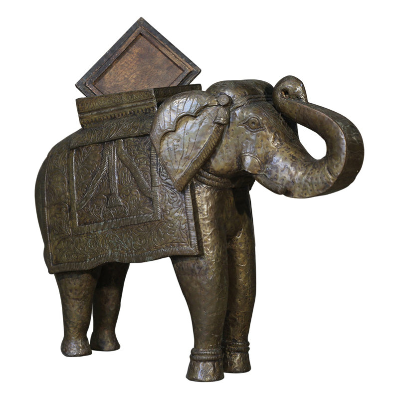 Figurines & Sculptures