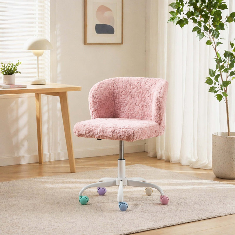 Fauteuil de bureau pivotant rembourré en faux alpaga Fluffy, Pink