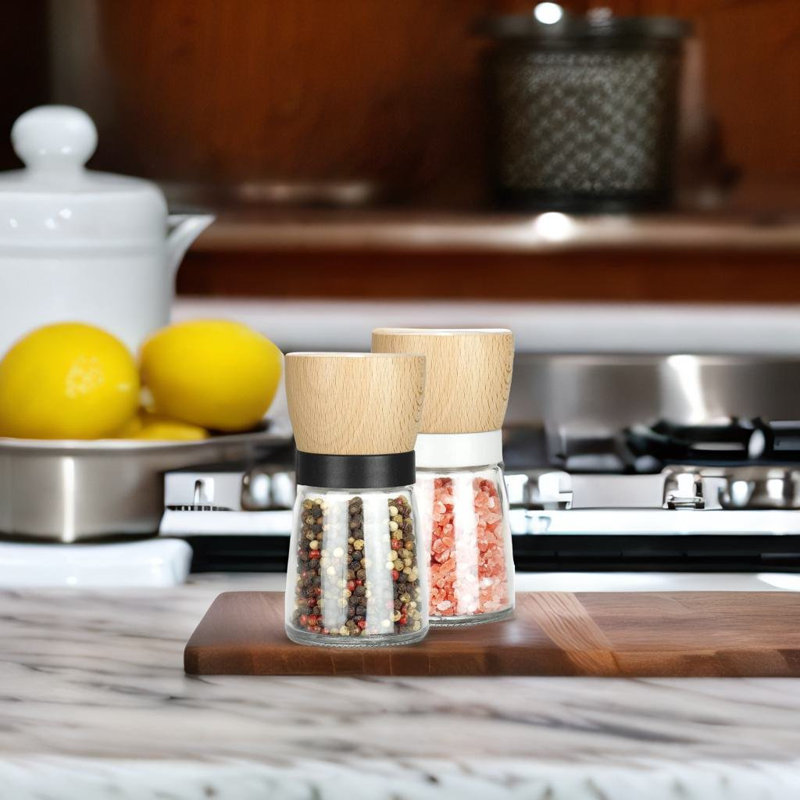 SC0GO Salt and Pepper Grinder Set, Black/White