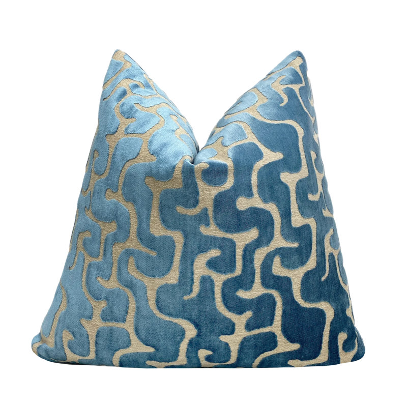 Housse de coussin Velvet Maze, Carré 22 po, Île Seymour Nord, Galapagos