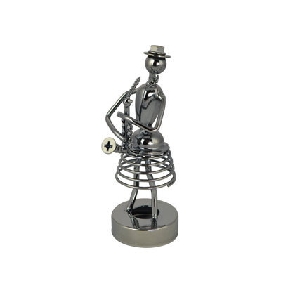 Figurine de joueuse de saxophone