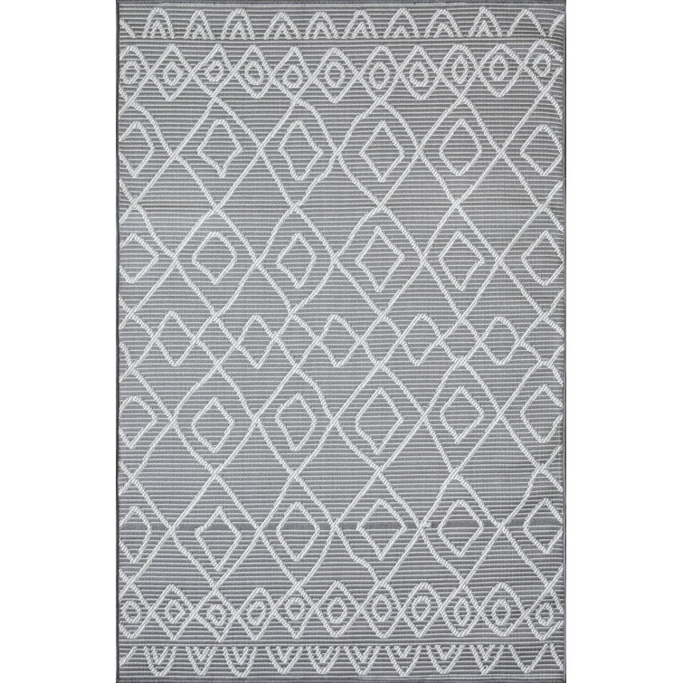 Keynon Washable Geometric Indoor / Outdoor Rug