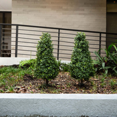 Faux Boxwood Plant in Ground Stake