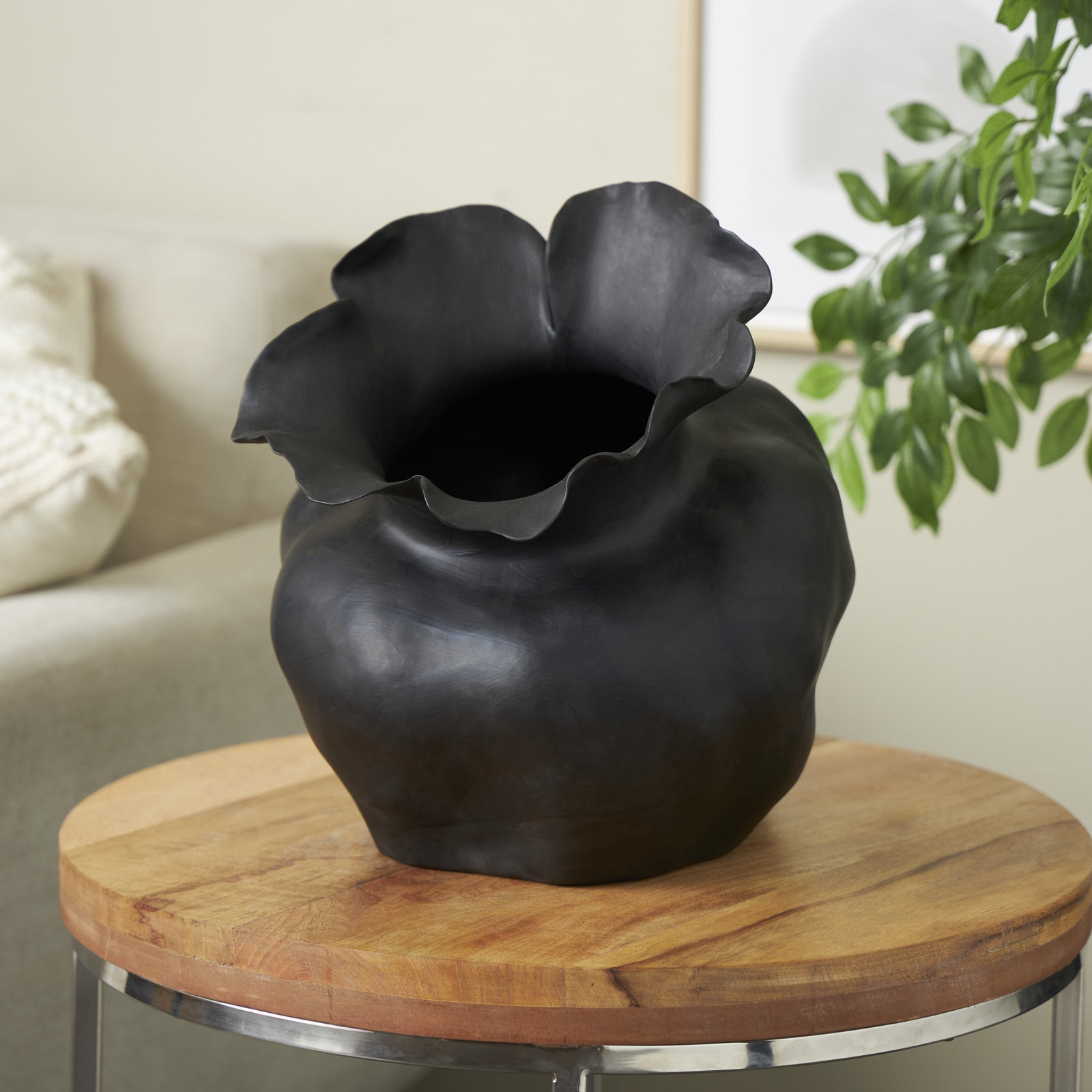 Acosta Ceramic Table Vase, Black