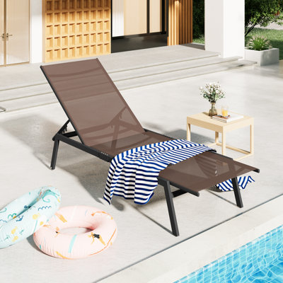 Chaise longue d'extérieur en métal Commings