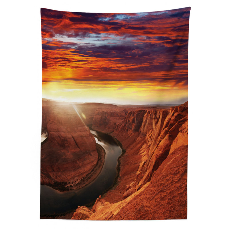 Nappe ambesonne paysager, décor de la rivière entre une falaise de rock et une image mystical sky, housse de table rectangulaire pour décoration de cuisine de salle à manger, 60 po x 90 po, jaune orange