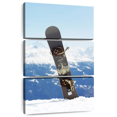 Alvord Snowboard In The Snow
