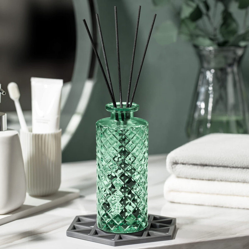 Derick Glass Table Vase, Green