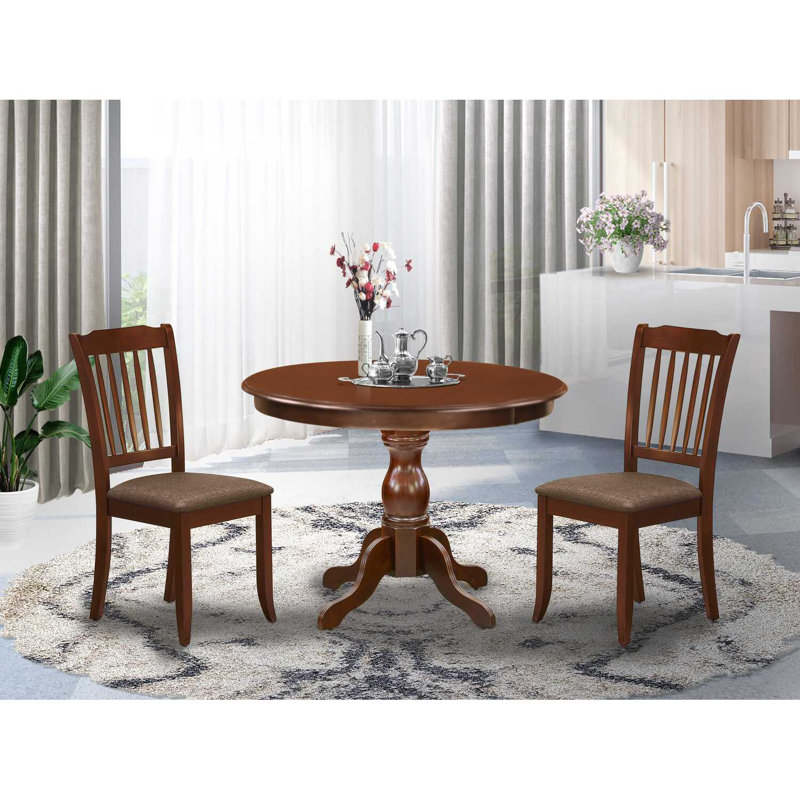 L'ensemble de salle à manger 3 pièces comprend une table de salle à manger ronde avec piédestal et 2 chaises rembourrées en tissu de lin, 42 x 42 pouces, acajou
