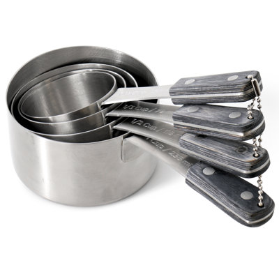 Ensemble de 4 tasses à mesurer en acier inoxydable gris foncé avec poignées en bois Oster Blakeley