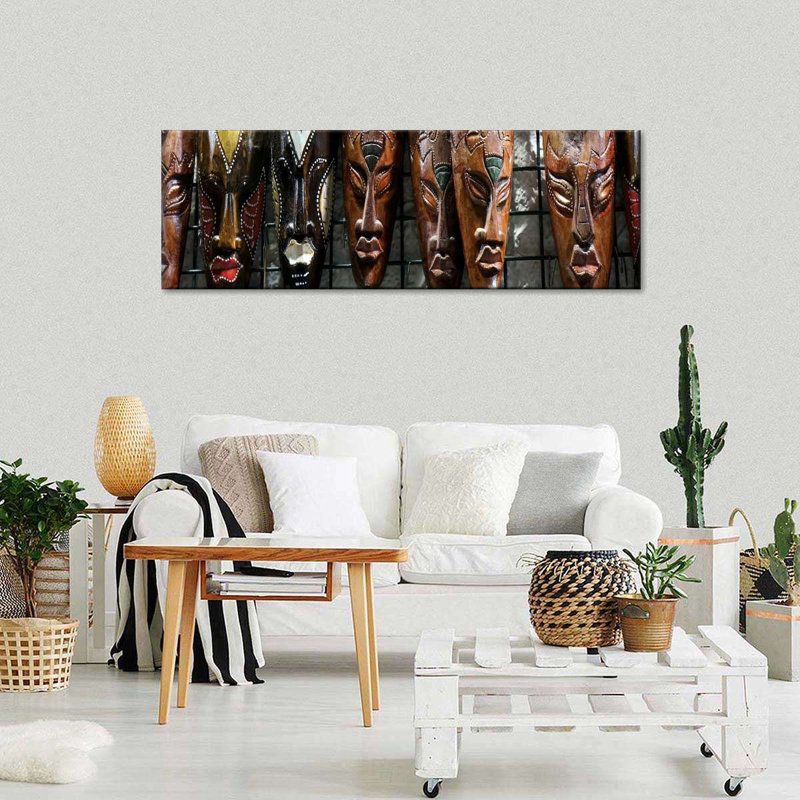 «Carved African Masks», reproduction sur toile, H 8 po x l 24 po x P 1 po