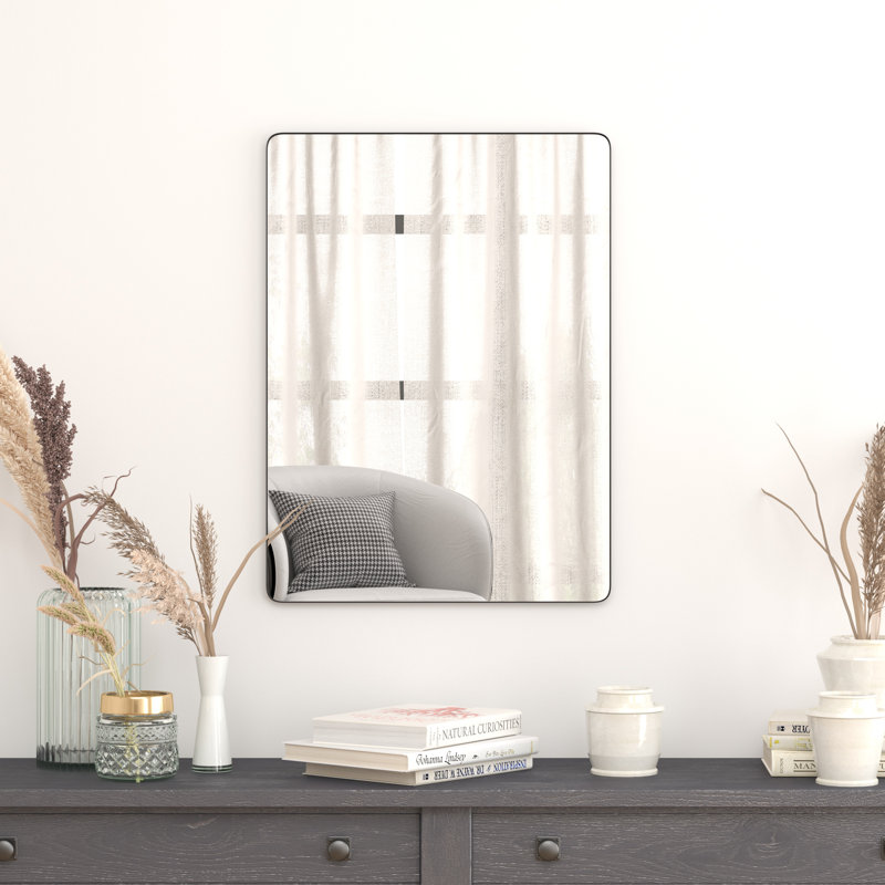 Miroir d'appoint mural Feldspar, H 30 po x l 22 po x P 1,38 po