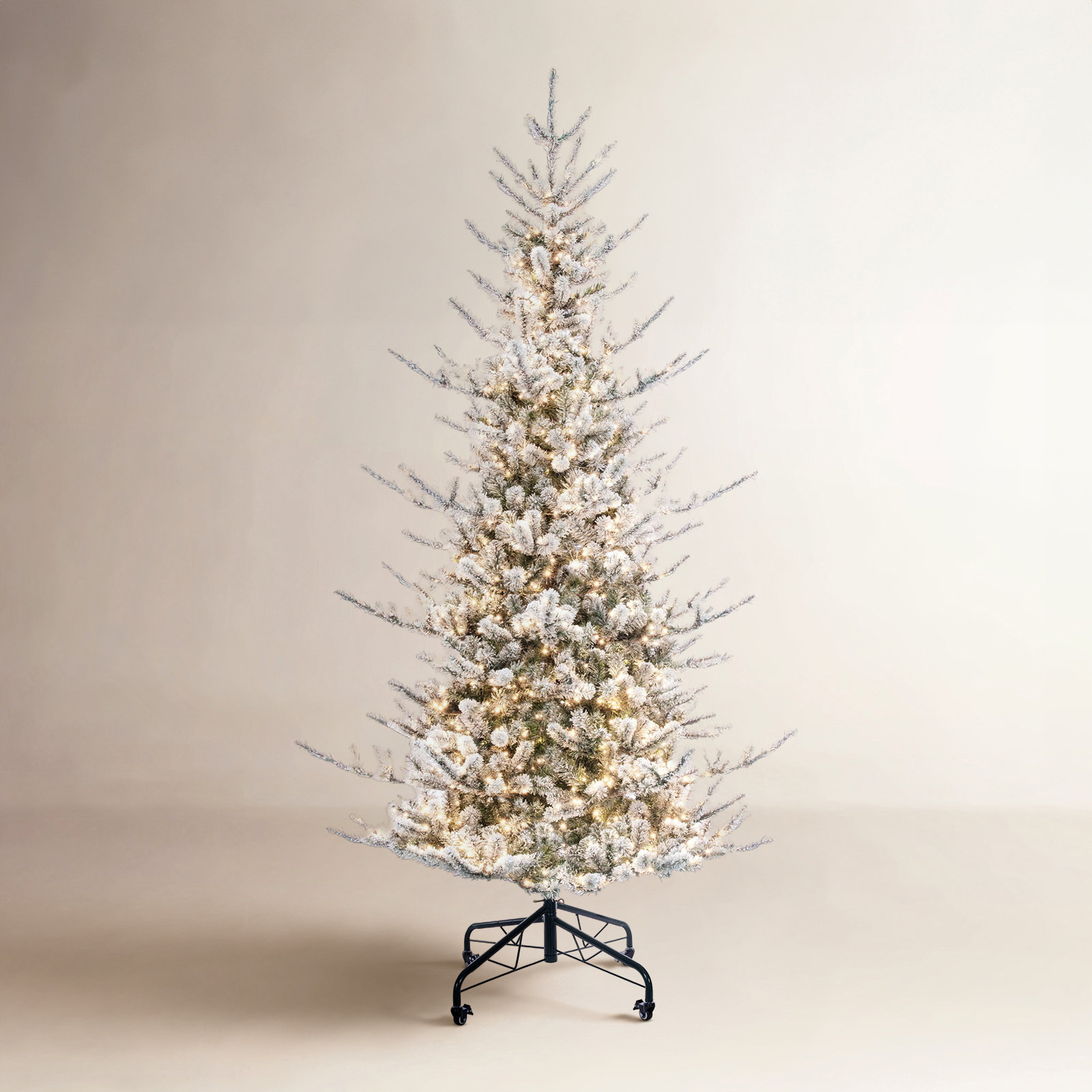 Christmas Tree, 12' x 70", Pre-lit