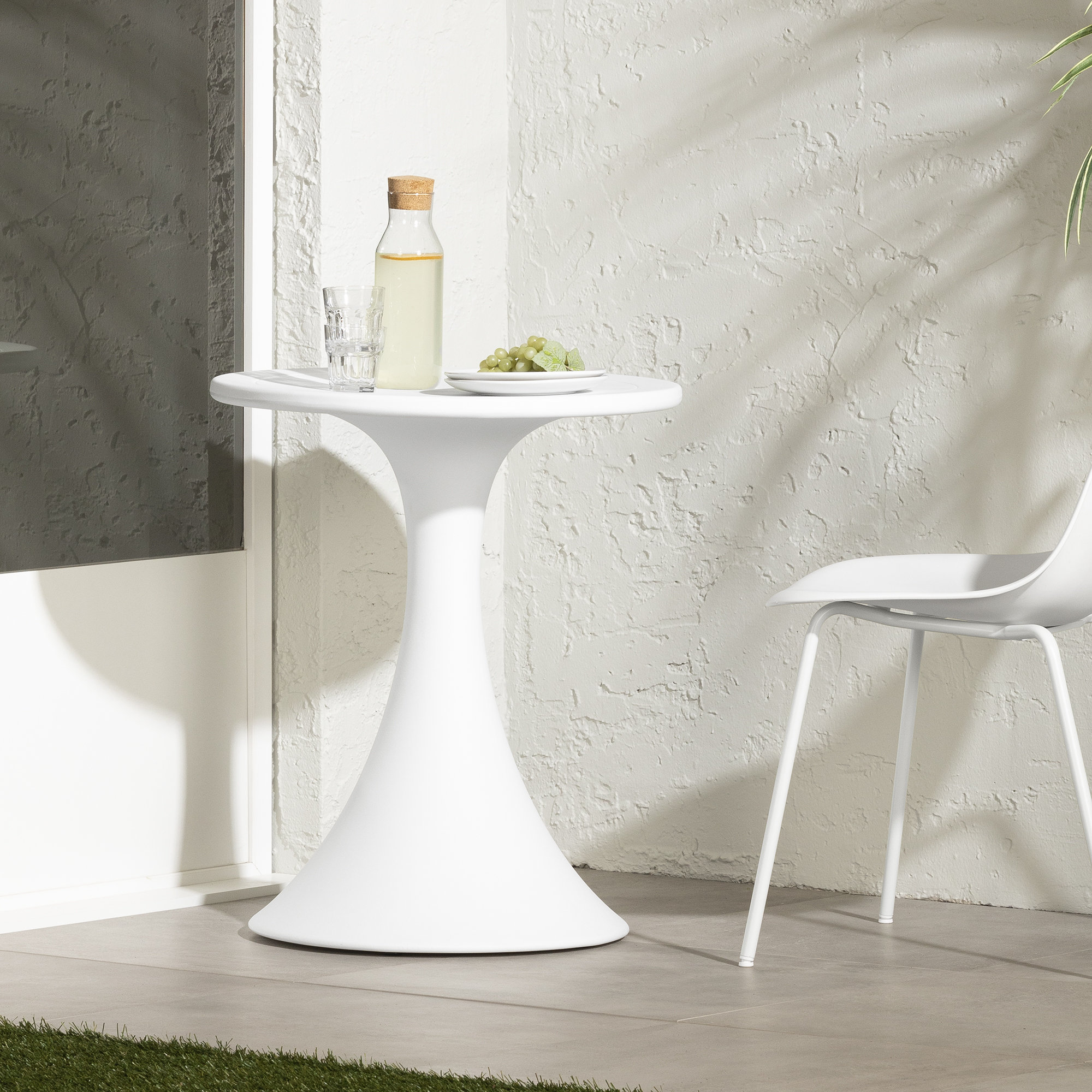 Dalya 24'' Outdoor Bistro Table, White