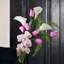 Ornements de fleurs simulées