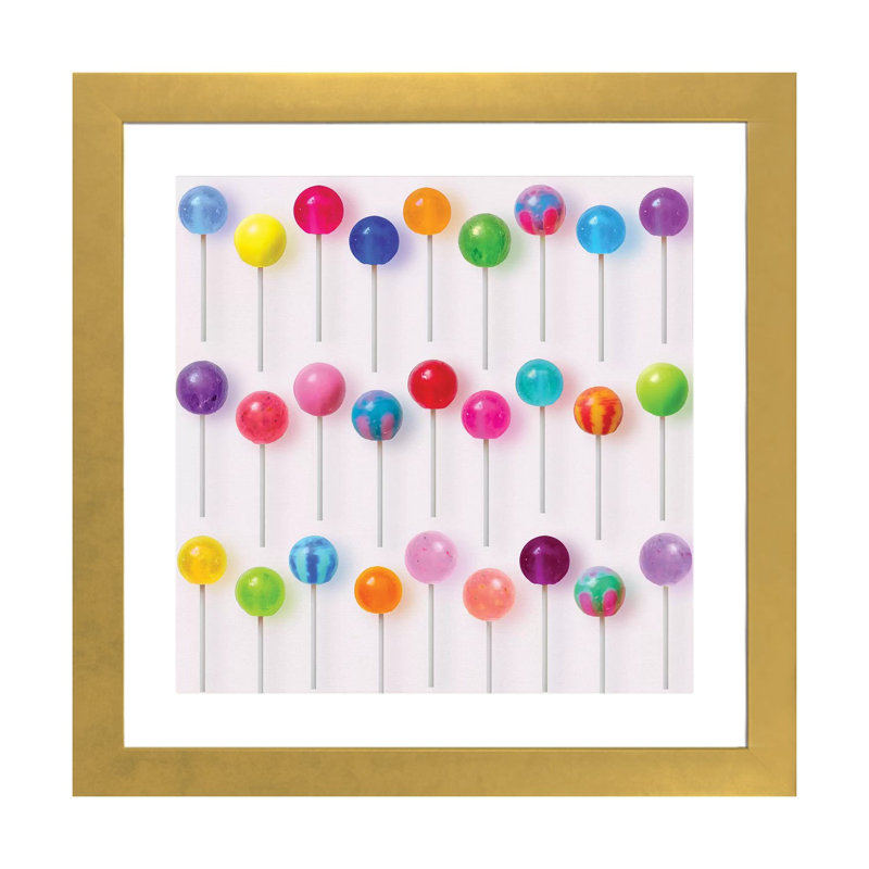 « Sucettes colorées » par Erin Summer-impression d’art graphique, Blanc, Papier encadré doré, H 24 po x l 24 po x P 1 po