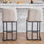 Tabourets de bar modernes-384350786