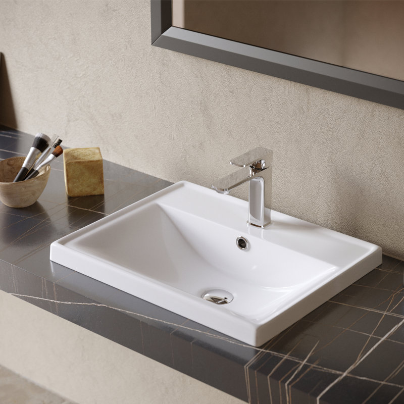Venda Single-handle Bathroom Faucet with Drain Assembly, Chrome