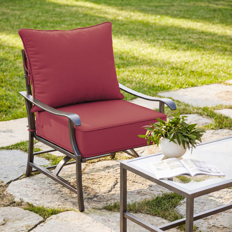 Ensemble de coussins de siège d'extérieur Wynee, 4", Rouge / fuchsia, L 22 po x P 22 po