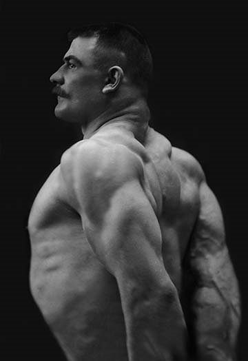 «Flexing Triceps, Deltoids, and Trapezius», reproduction de photo, H 42 po x l 28 po x P 1,5 po