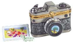 LIMOGES BOX: A Camera on Holidays