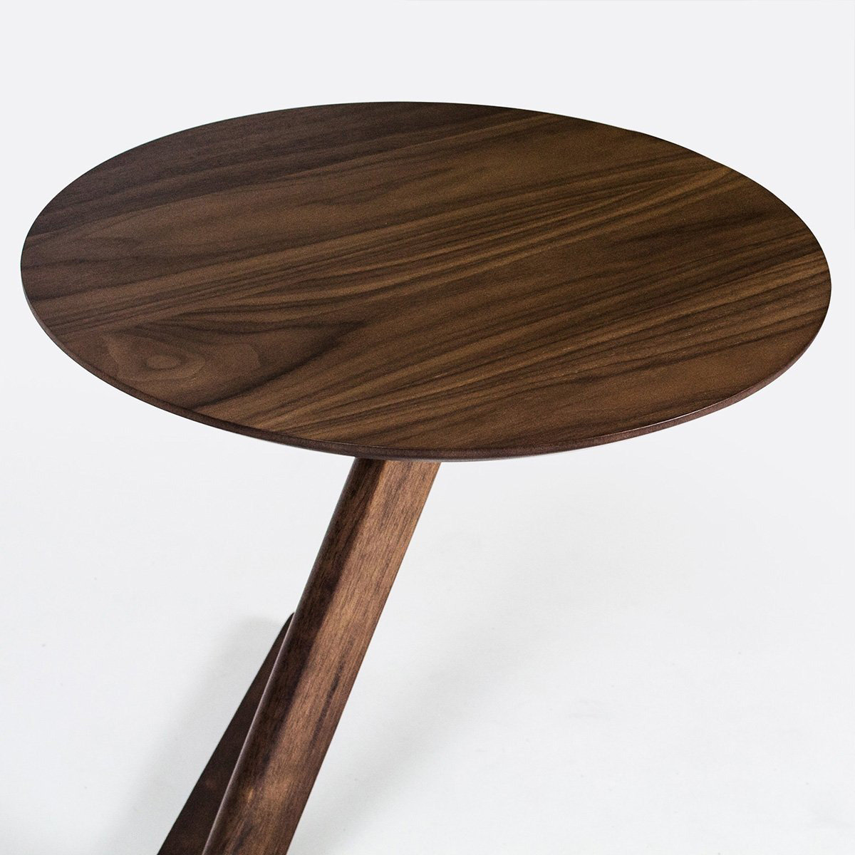 Healey 20" Walnut End Table, Walnut