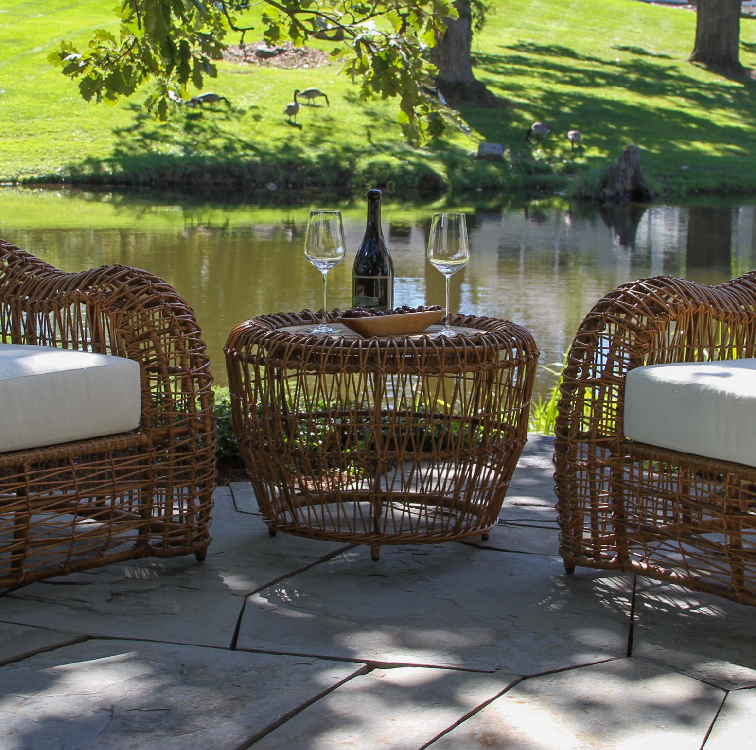 Alyshia 25" Patio Side Table
