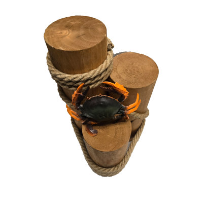 H 18 po et 5 po de diamètre Pieux en bois avec décor crabe.