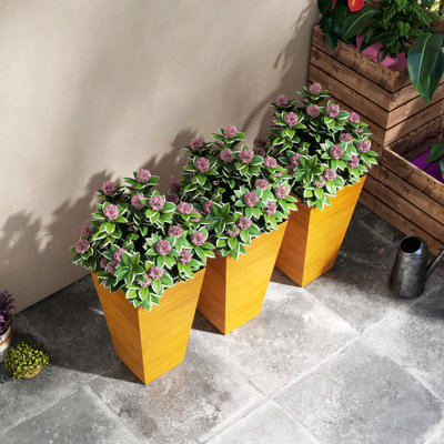 3 grandes jardinières d'extérieur de 28 po de hauteur, pots en polypropylène effilés avec drainage. Pour le jardin, le patio, l'intérieur, 3 pots de couleur brun clair en simili bois. Trous de drainage et bouchon.