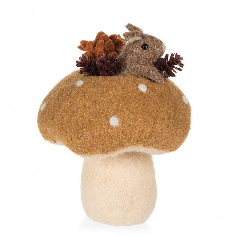 Figurine souris dans un champignon