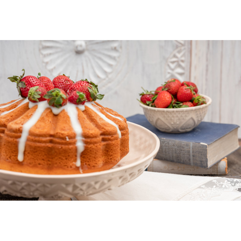 Vintage Inspired Ceramic Ceramic Cake Stand, Beige